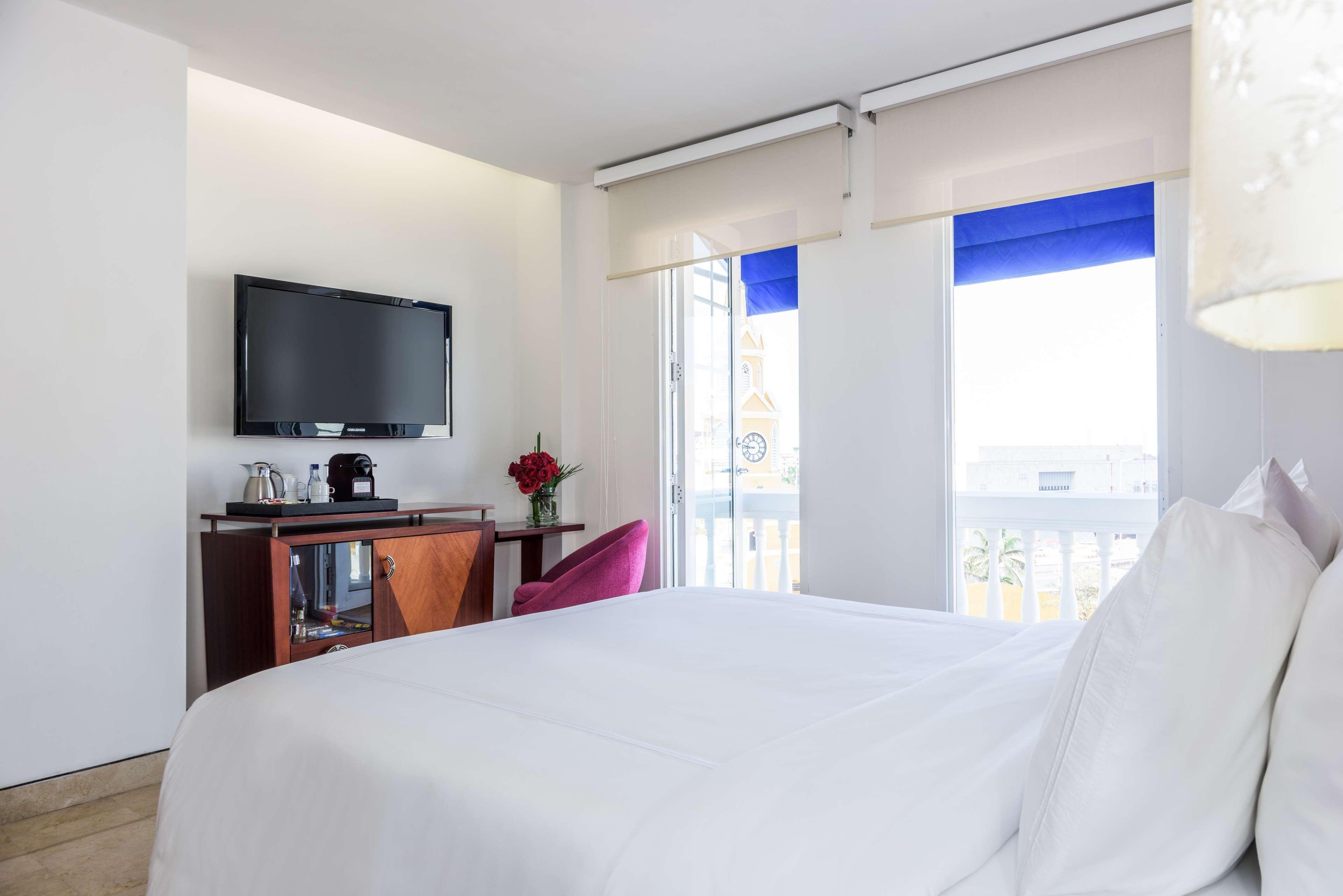 Nh Royal Urban Cartagena Hotel Buitenkant foto
